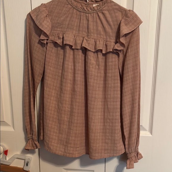 Universal Thread Tops - Elegant Ruffled Blouse in Dusty Pink